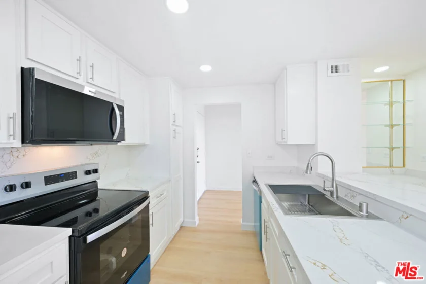 10535 Wilshire Boulevard #1803 photo 13