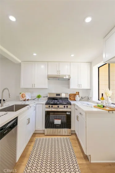 5720 Owensmouth Avenue #131 photo 6