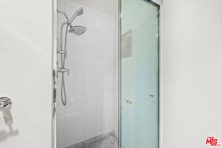 10601 Wilshire Boulevard #702 photo 21