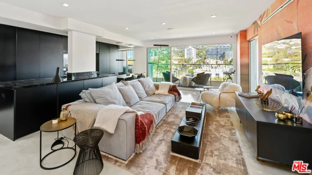 838 N Doheny Drive #1205 photo 3