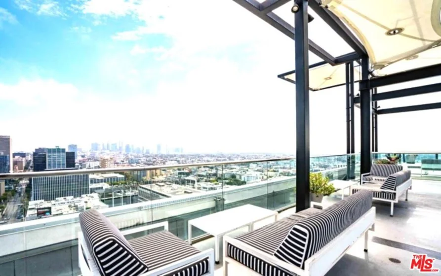 3810 Wilshire Boulevard #1706 photo 15