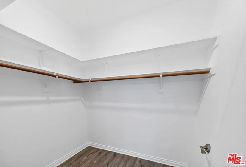 956 S Wilton Place #201 photo 10
