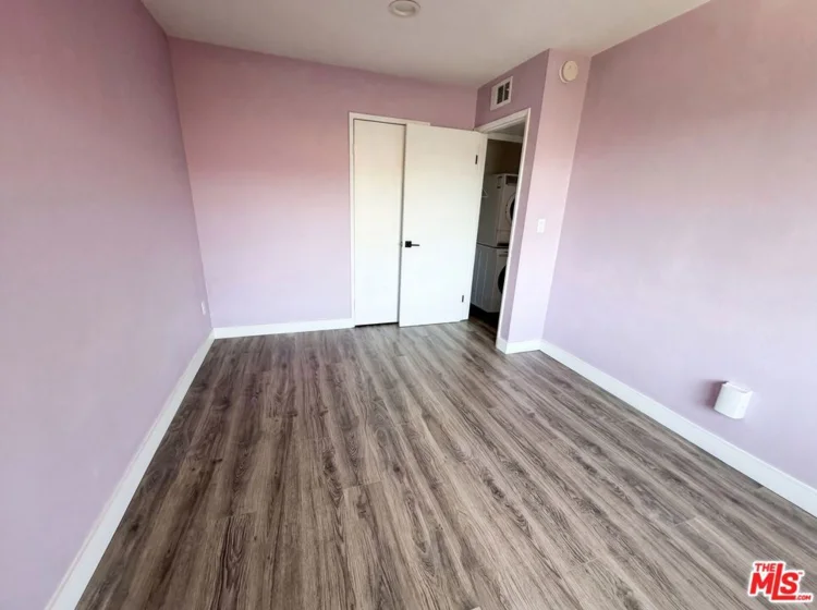 7300 Corbin Avenue #M photo 11