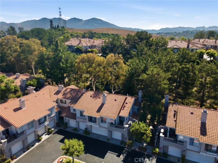 157 California Court photo 58