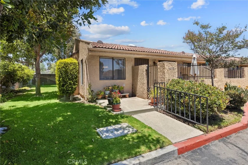 4678 Lakeview #1 photo 1