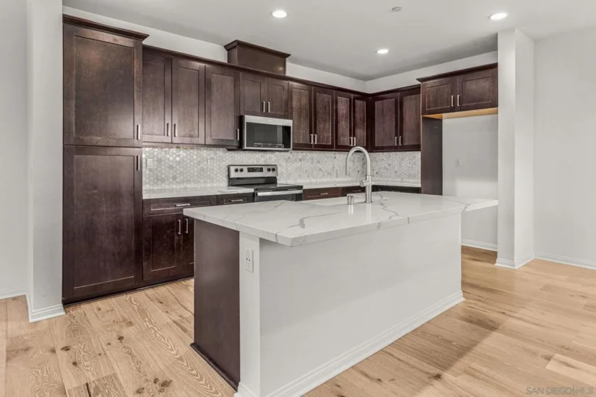 505 Pinedale photo 9