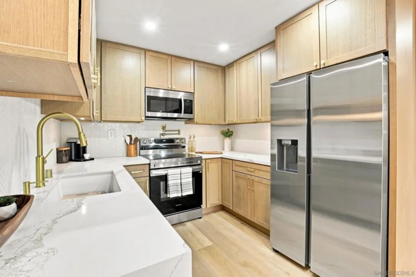 140 Walnut #4B photo 14