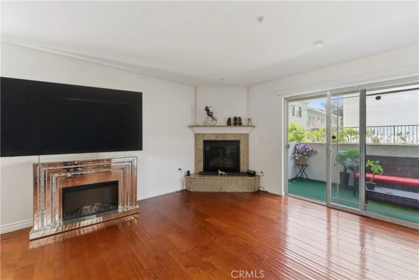4733 Elmwood Avenue #203 photo 35