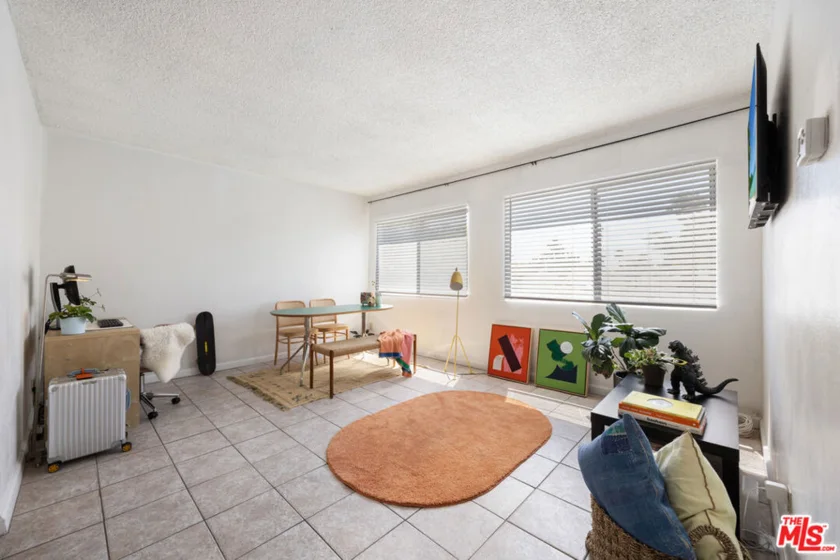 6133 Whitsett Avenue #23 photo 1