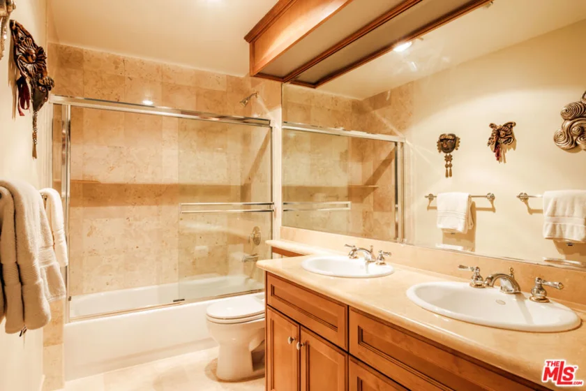 1176 Wellesley Avenue #PH2 photo 15