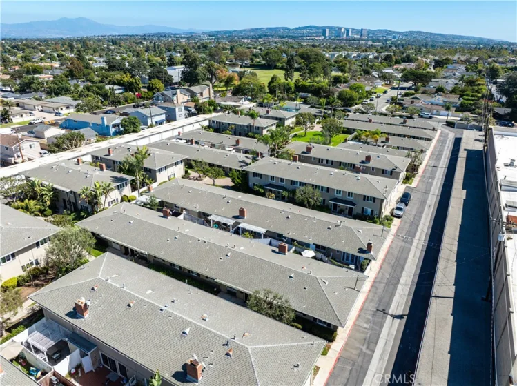 1741 Tustin Avenue #14D photo 27