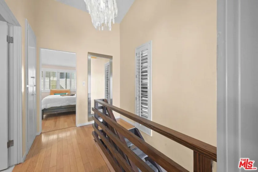 5951 Canterbury Drive #20 photo 9
