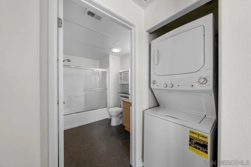 1501 Front Street #613 photo 6