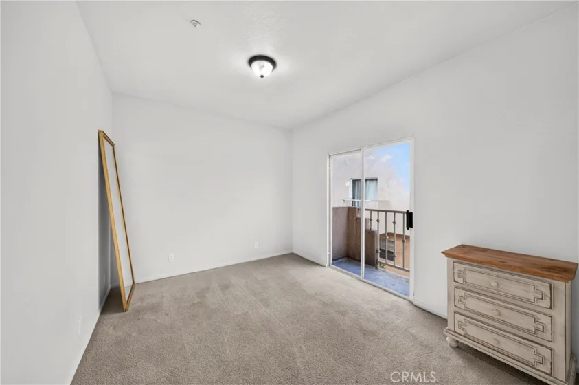 321 W. Queen St. Unit 8 photo 26