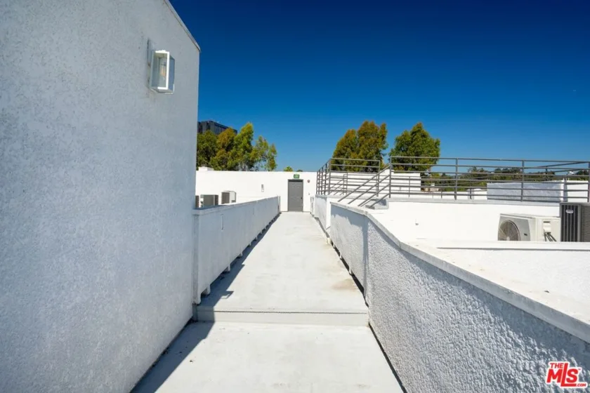 11535 Rochester Avenue #308 photo 37