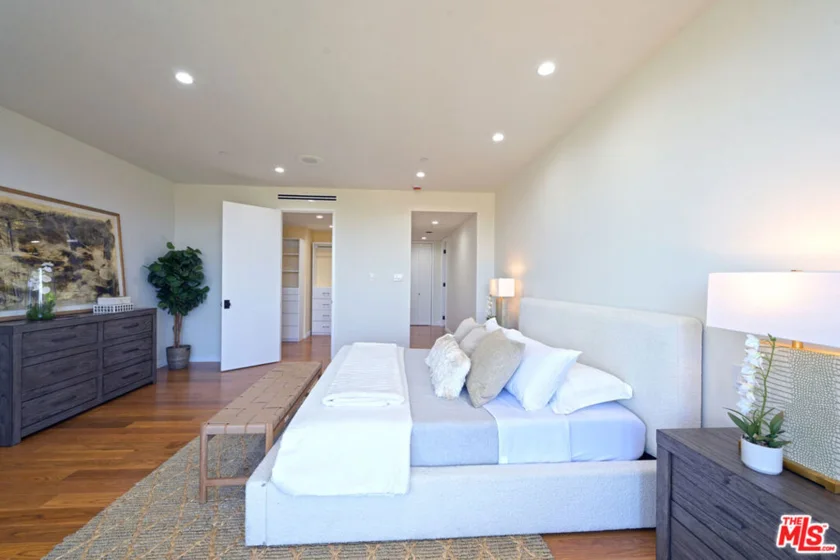 10601 Wilshire Boulevard #1404 photo 33