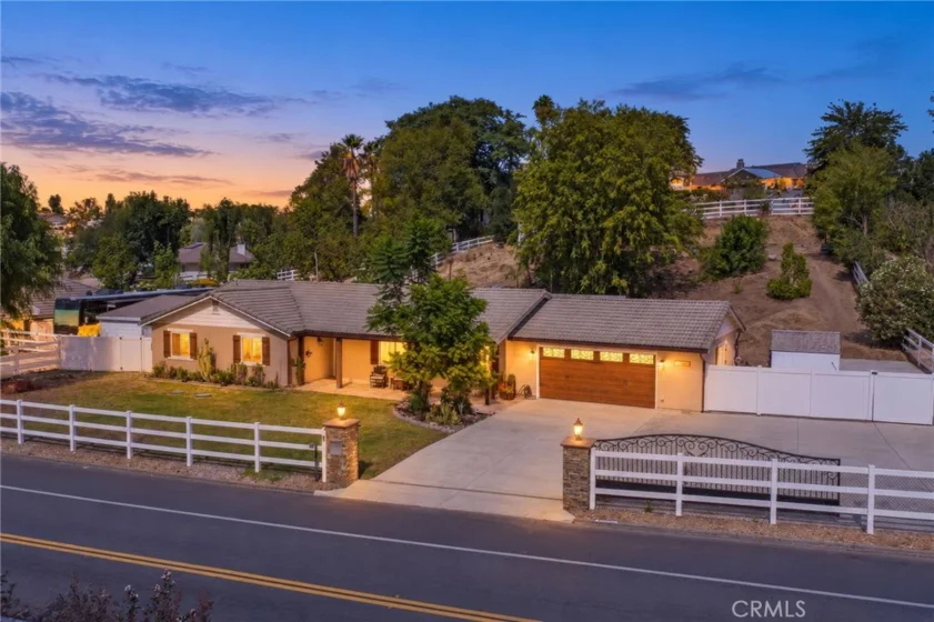 30270 Del Rey Road photo 1