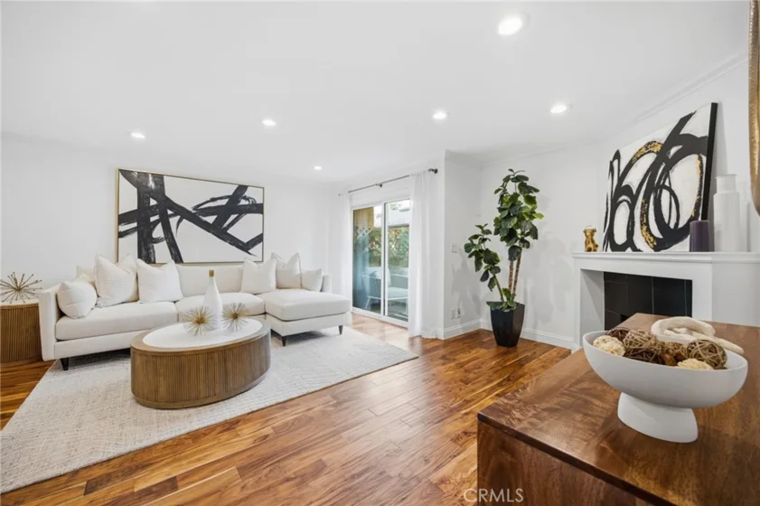 355 S Madison Avenue #224 photo 1