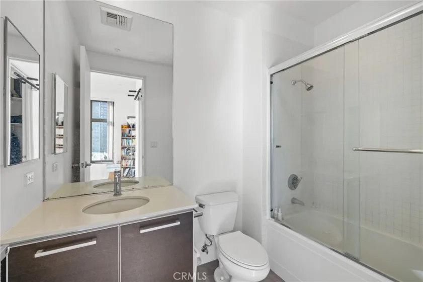 801 S Grand #1611 photo 19