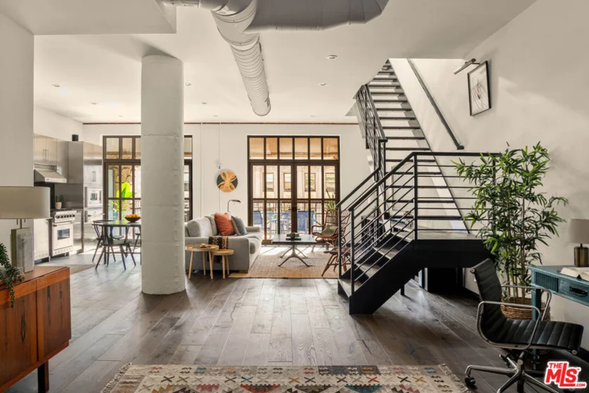 1645 Vine Street #1005 photo 1