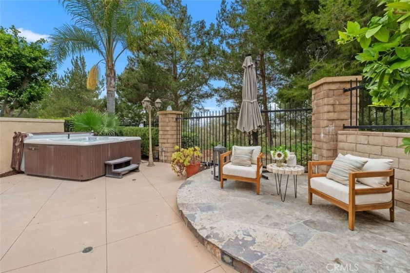 347 Tall Oak photo 32
