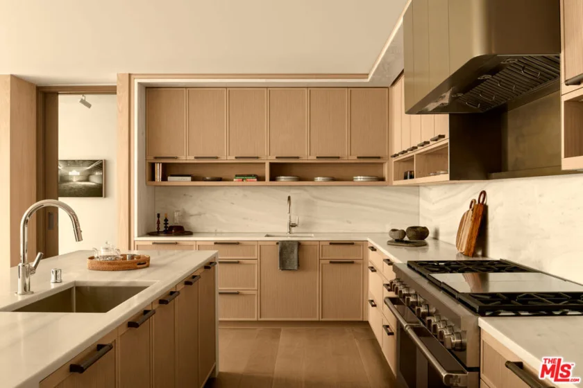 9900 S Santa Monica Boulevard #2D photo 9