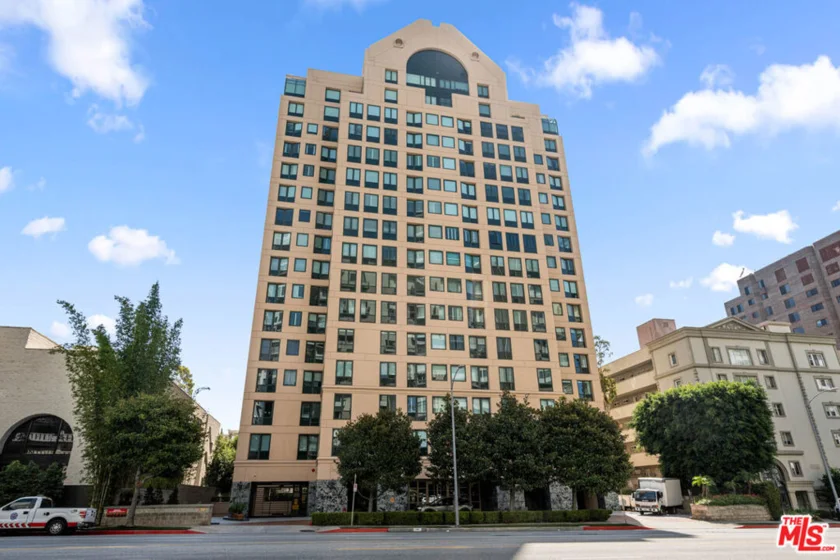 10520 Wilshire Boulevard #802 photo 21