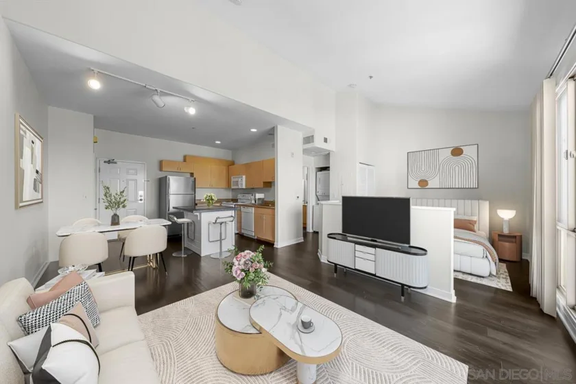 1501 Front Street #613 photo 2