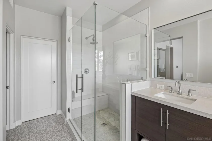 2820 Carleton Street #25 photo 37