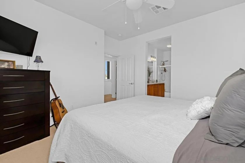 1800 Clare Lane photo 21