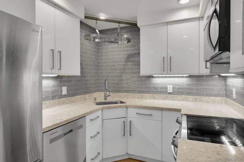 3431 Park Boulevard #202 photo 3