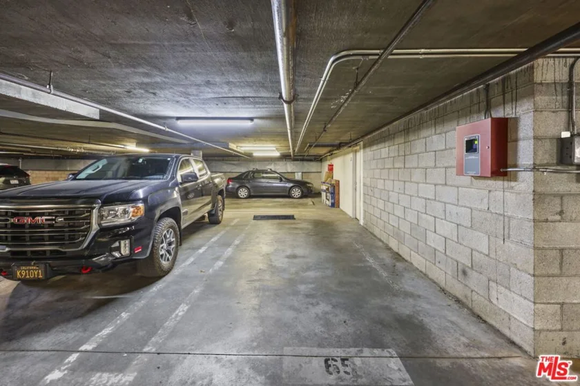 2677 Centinela Avenue #203 photo 34