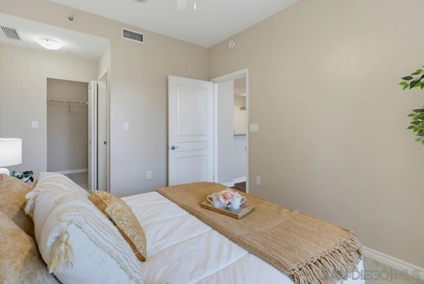 300 W Beech Street #1101 photo 15