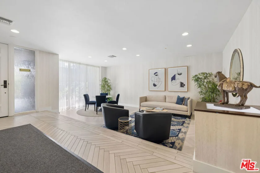 141 S Linden Drive #104 photo 22