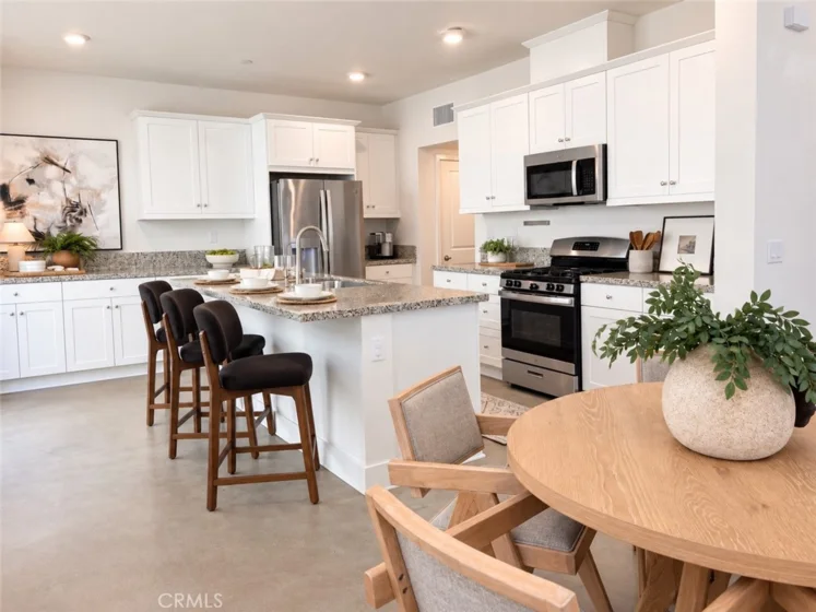 24557 Sonieta Court photo 4