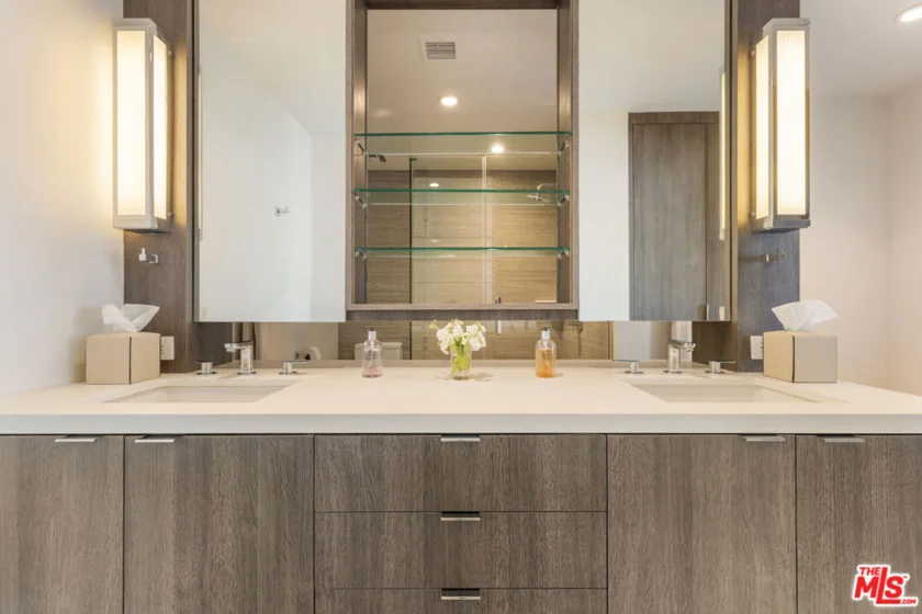818 N Doheny Drive #803 photo 15