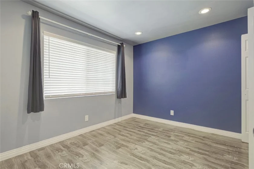618 N Howard photo 24