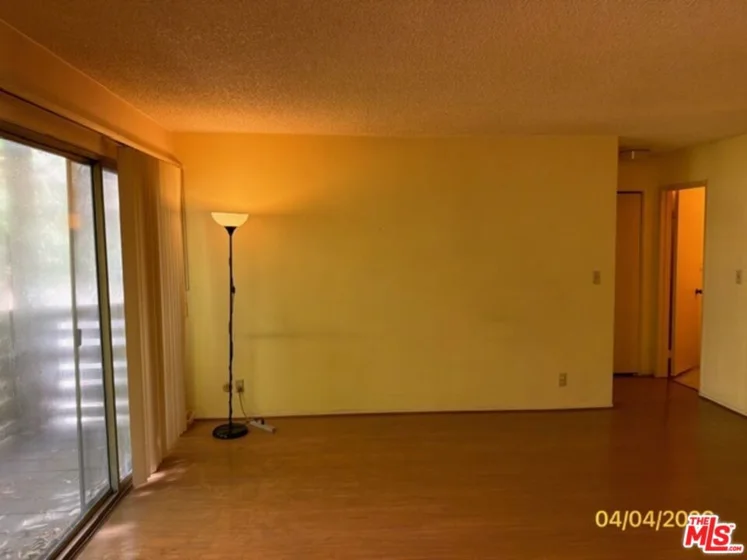 525 S Ardmore Avenue #242 photo 9
