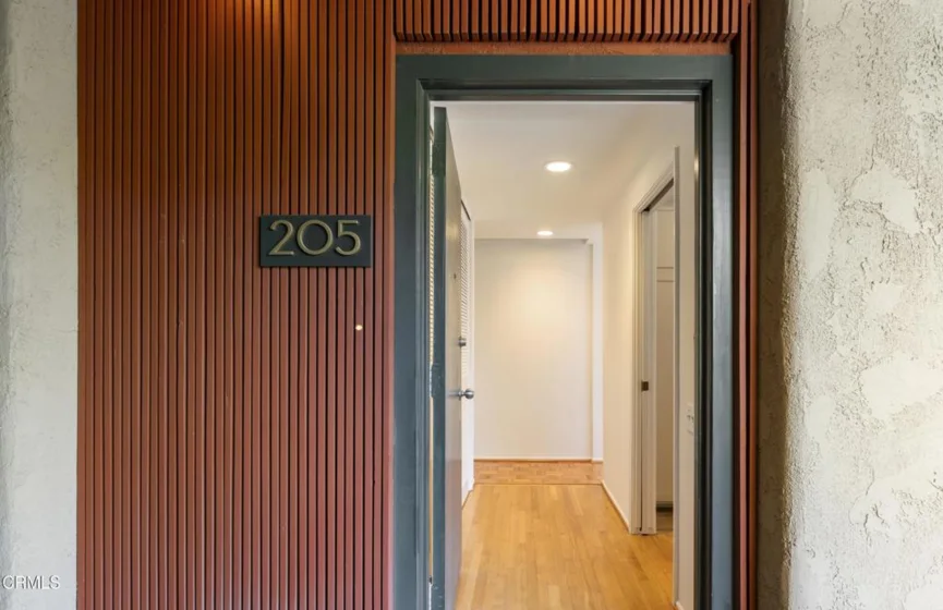 960 San Pasqual #205 photo 2