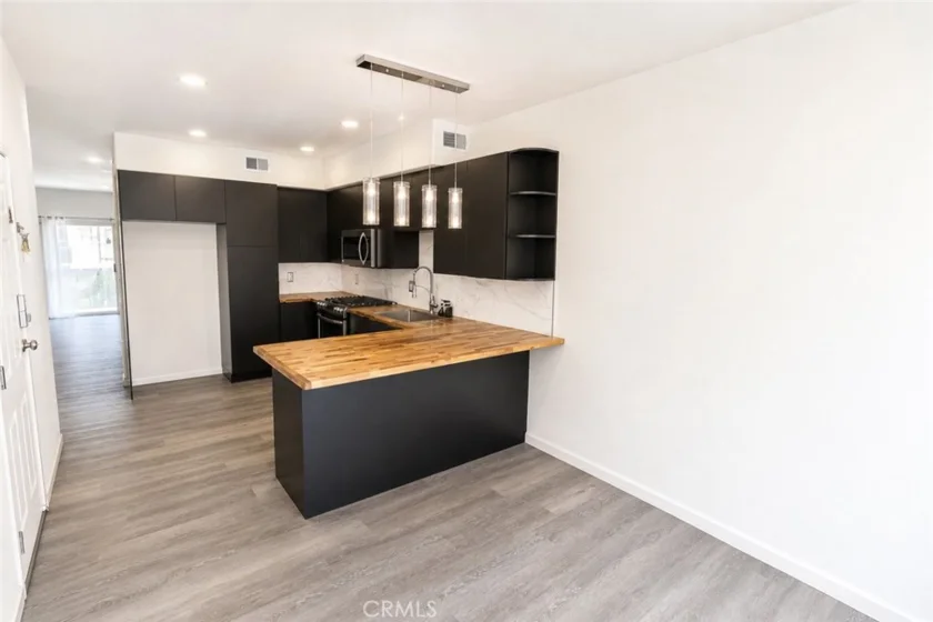 13600 Foothill photo 5