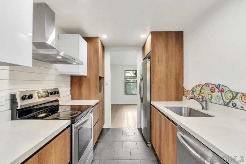 709 Madison photo 1