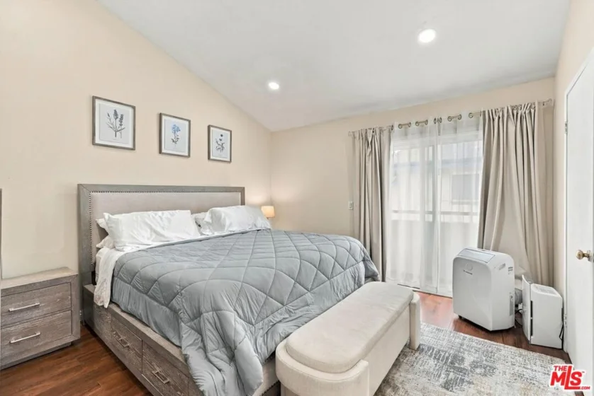 532 W Venice Way #4 photo 16