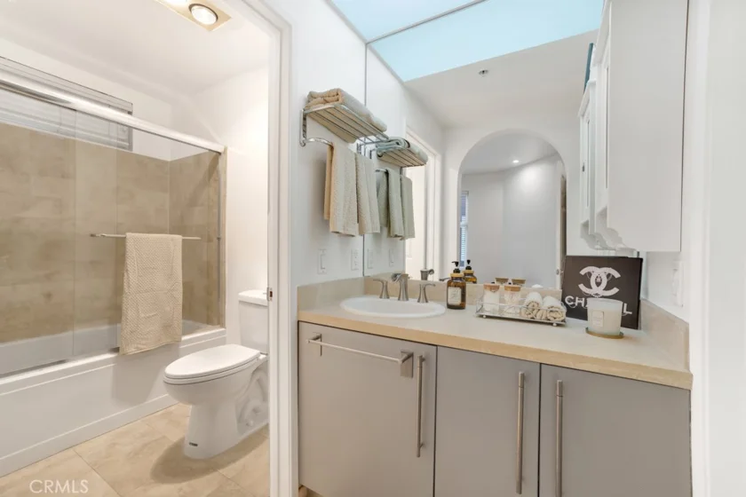 620 S Gramercy #338 photo 6
