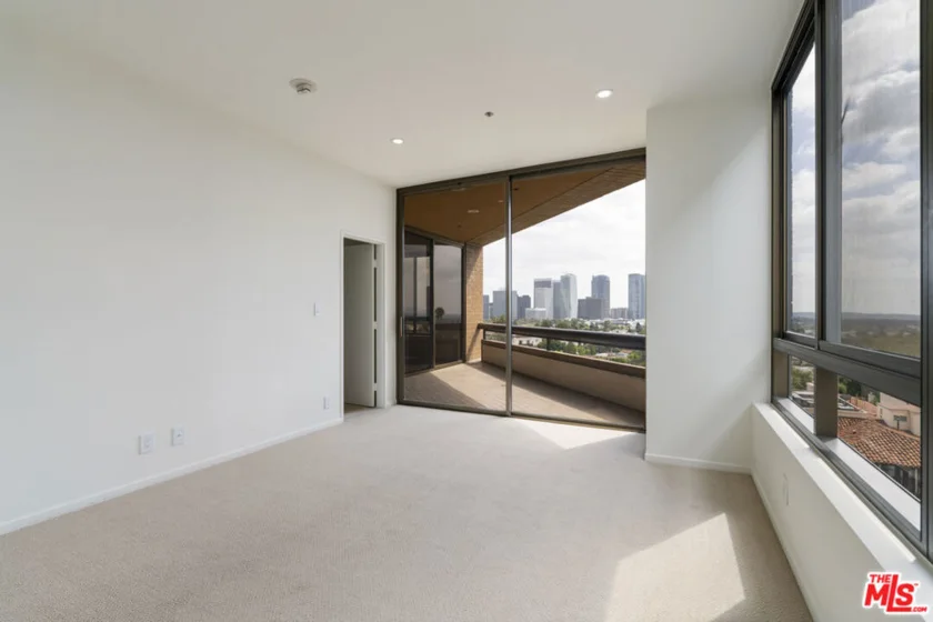 10430 Wilshire Boulevard #606 photo 22