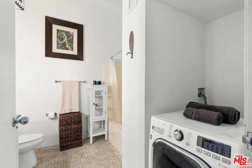 420 S San Pedro Street #410 photo 18