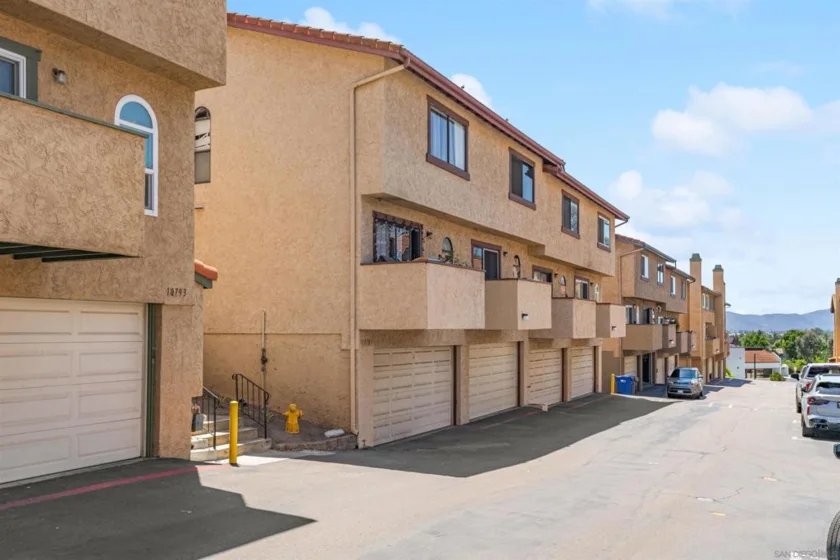 10781 Riderwood Terr #b photo 4