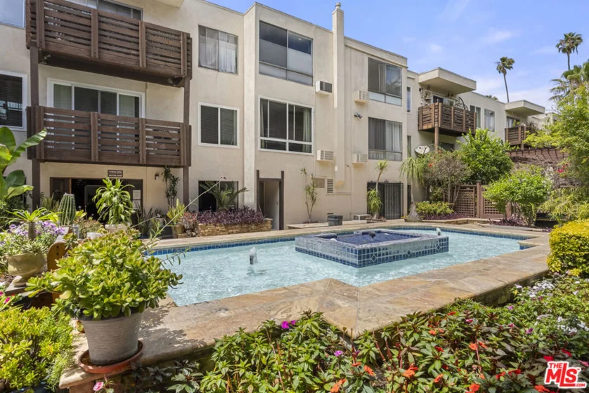 525 S Ardmore Avenue #107 photo 9