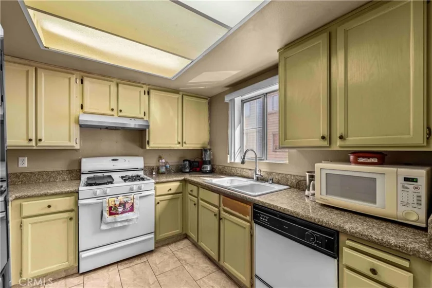 13550 Foothill Boulevard #14 photo 9