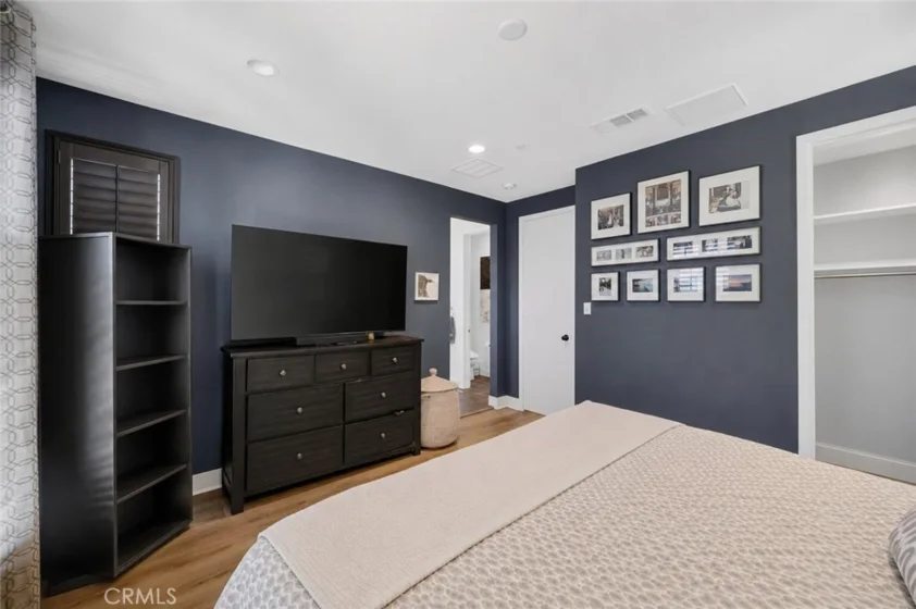 1687 Grand View photo 26