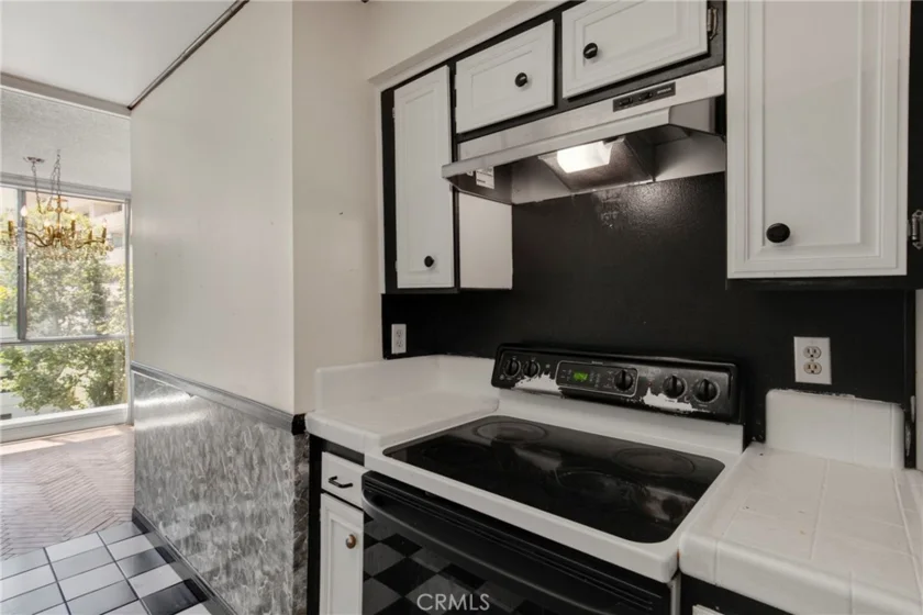 1340 S Beverly Glen Boulevard #211 photo 20